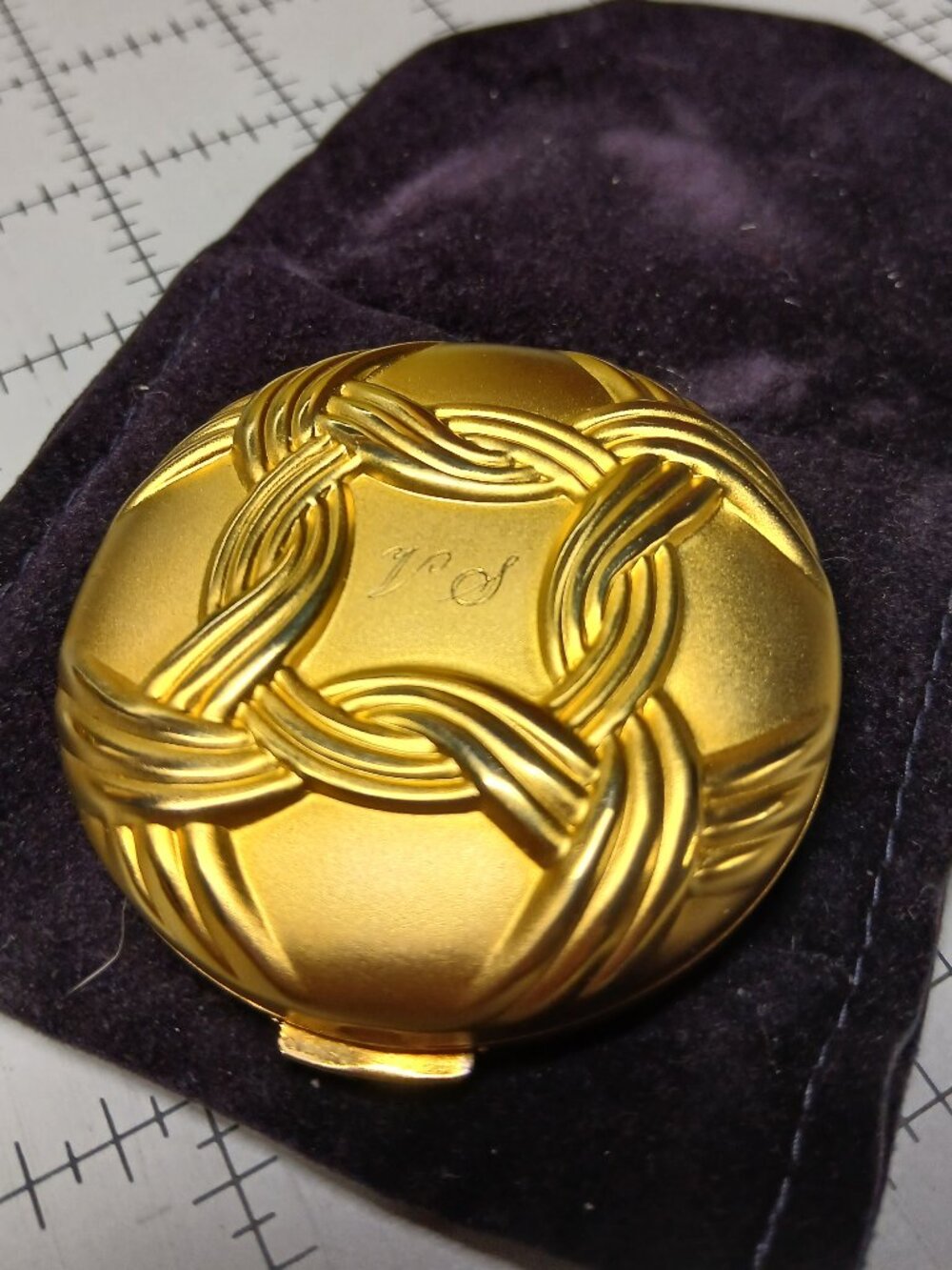 Estee Lauder Swirl Knot Compact